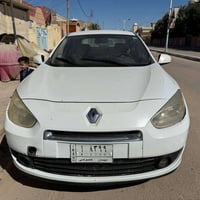 رينو فلونس ٢٠١٢ المكان بغداد بيها باب مبدل و ضربة بالجانلغ خلفي موضحه ...