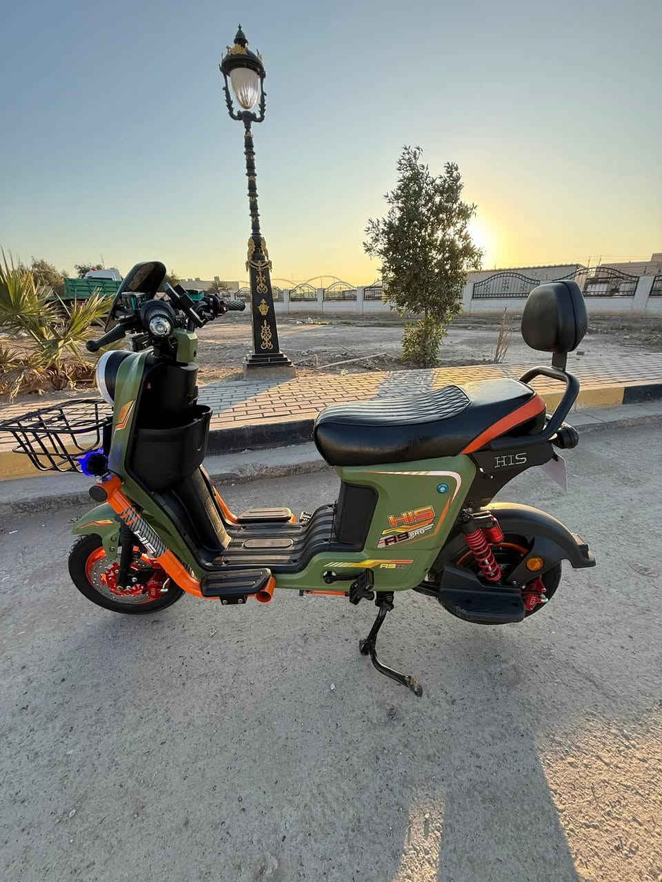 دراجه شحن.(R9برو..موديل الجديد
للبيع
موديل 2026

5.بطاريات اكبار

32.A

الدراجه قويه ومعروفه
الدراجه بعده وكاله..استخدام غليل

فول مواصفات

4.سرع

السعر 600.وبي مجال

للعلم ماخذها اب 670.
بل وصل مكتوبه
بغداد ابو غريب
***********
وتساب اي استفسار
