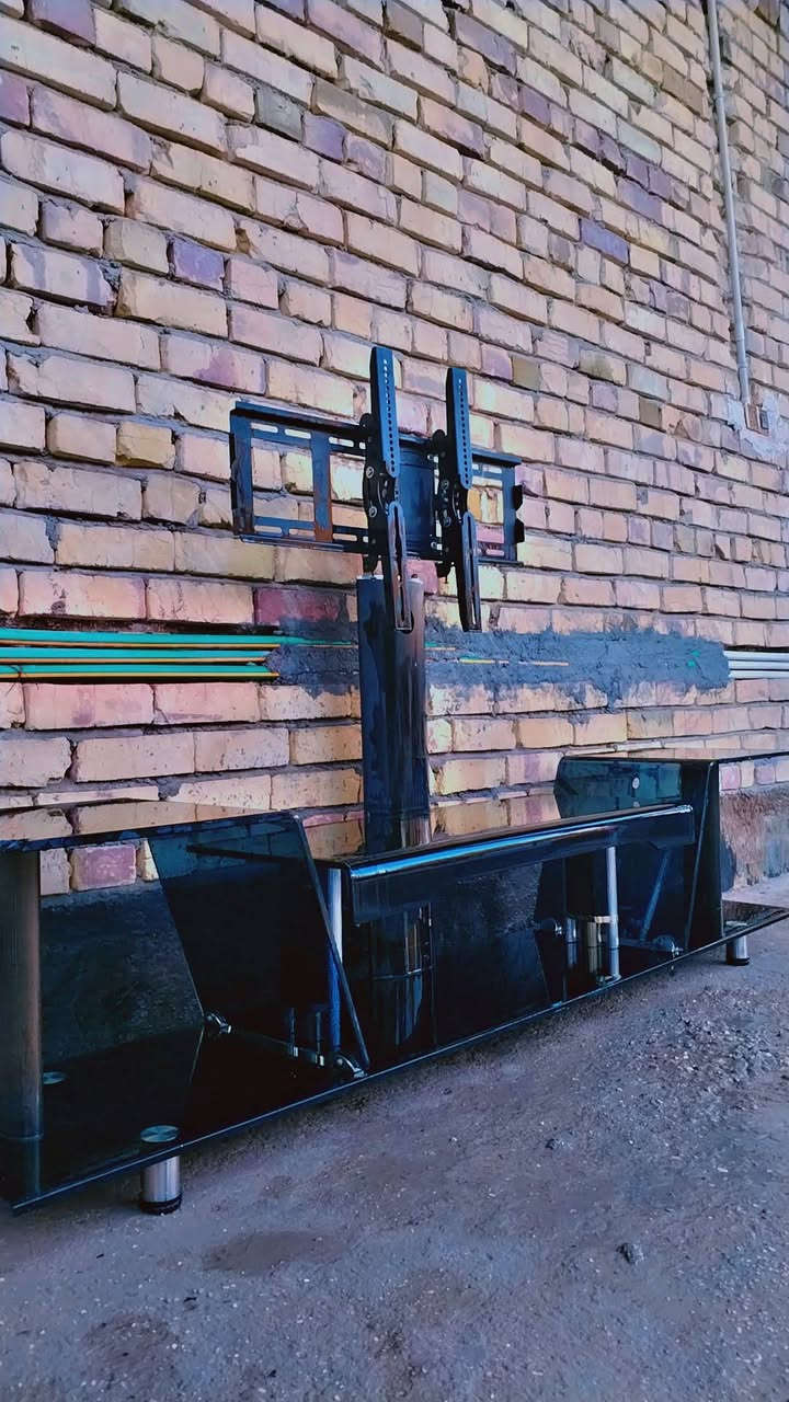 السلام عليكم ميز بلازما الثقيل مع الاستاندات كامل طول مترين سعره/ 30 ألف بلاش
حله ورديه خارج ***********
