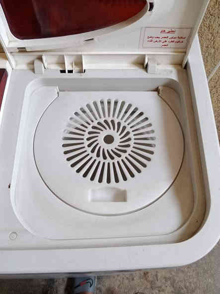 السلام عليكم غساله نظيفه وجديده للبيع عنوان بغداد شعله سعر 115 وبيها مجال الرقم***********
