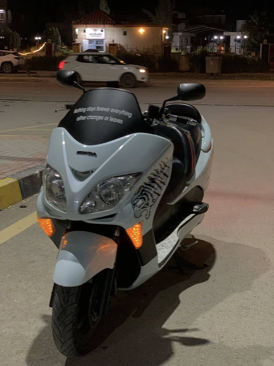 مراوس بتجميعه مقارب بسعر دراجه
فورزه 0.8 
منضومه زينون تعمي العين
اشاير كرستال بك لايت كرستال
دشبول محدث سستم سماعات
كلوب جنطه
كهربائيات مكفوله عام
لون الرمبه احمر الكود موجود بالصندوق
بس حبيت اغيرها ابيض صدفي
لمعه ينطيك بالشمس فيروزي
3 تحويلات 6 نمر
سبورت اتوماتيك عادي
نقوصاتها
كلج خلفي ومكينه تبخير من الشوته فقط
معدل تمشي 125 اذا تعمر مكينه تعميره مضبوطه تقفل 140 
دراجه بلاديه ما مطخوخ بيها برغي مكينه صارت بيها تبخير وما عمرتها بقيتها ع وضع الشركه
تاخذها تعمرها بيدك
دراجه بالحقيقه احلى بهواي
حمدانيه 📌 ***********
موجود واتساب
السعر مال بيع قفل 900
قبل لا تكوم جنت طالب عليها
مليون و100
دراجه بلاديه ع ايد وحده فقط
