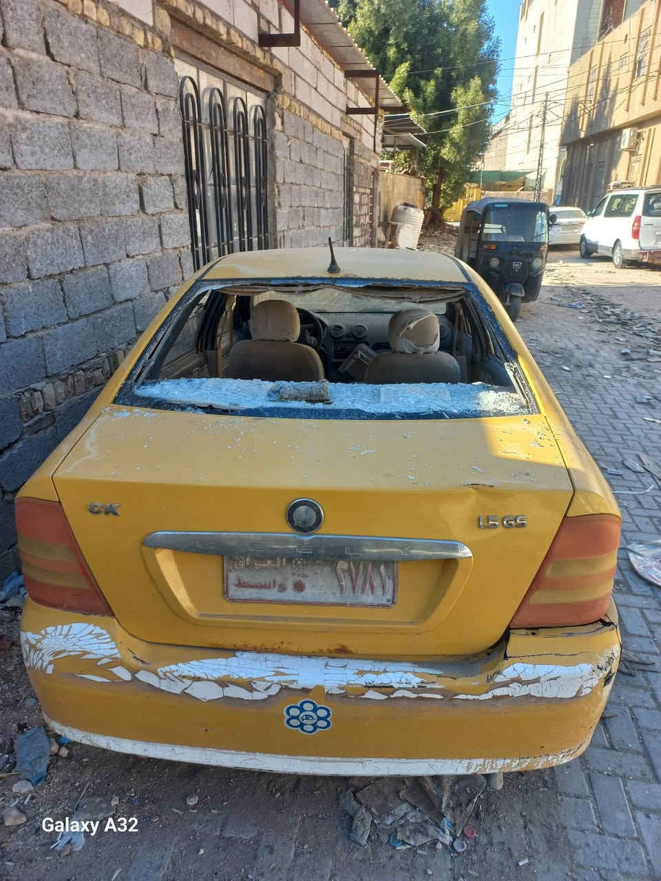 للبيع جيلي سيكي رقم واسط ابيع كوم حديد المكينه عاطله السعر ٣ اوراق مكان السياره ***********
