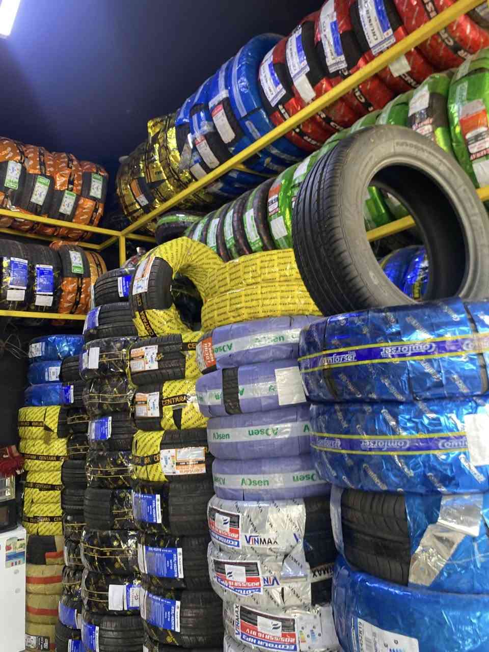 خدمات الحريةللاطارات  وبطاريات
يوجد لدينا كافه القياسات المستعمله وباله بكافه احجام 
العنوان شهداء السيديه قرب مركز الوليد
مصطفى ***********
