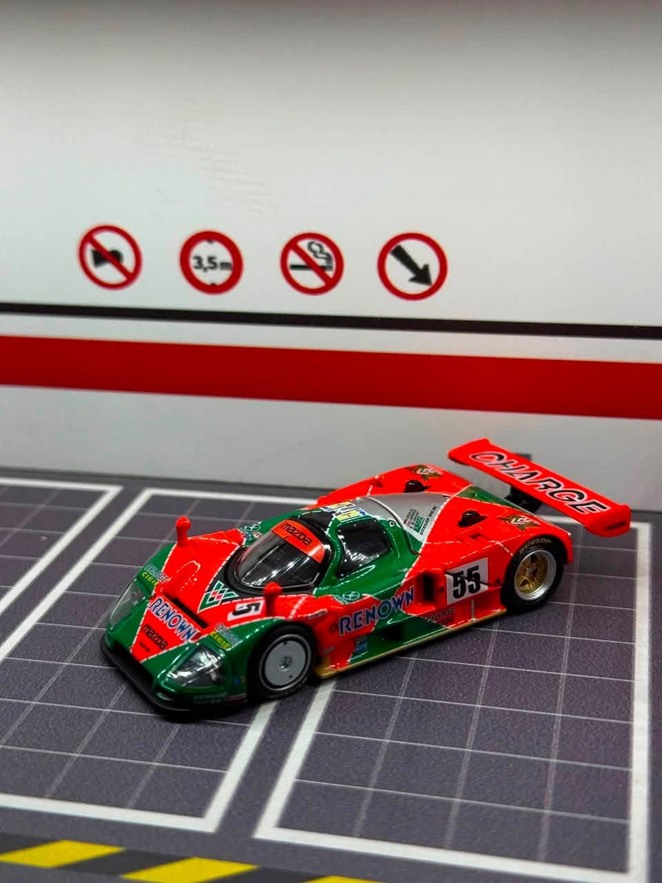 وصول وجبة جديدة من mazda
Mazda 787B انتاج شركة pop race 
قطعة غنية عن التعريف 
للحجز: ***********
توصيل لكافة محافظات العراق 
قطع محدودة!!!!! 🏎️
