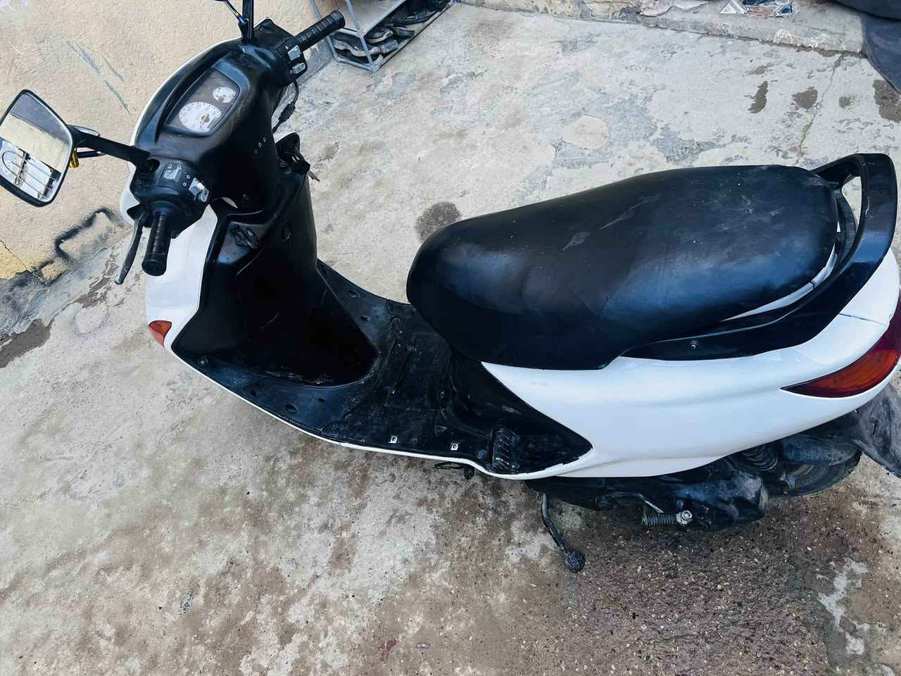 فراشه للبيع مكاني الشطره
جاهزه مابيه أي نقص لايت زنون كهربائيات كله شغاله 
كفرات جدد شرط ختم واحد سعره 375


**إذا كنت صاحب هذا الإعلان وتريد حذفه لأي سبب، رجاءا أرسل رسالة إلى الدعم الفني**