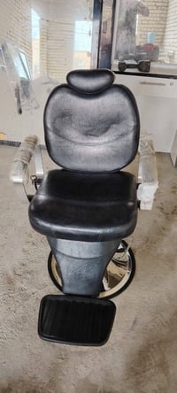 كرسي حلاقة • نظيف • مدينه القاسم