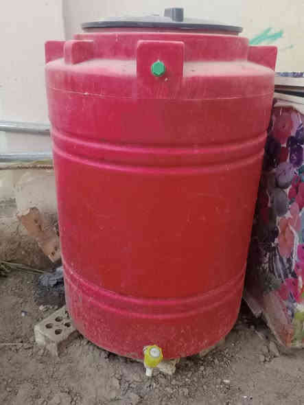 للبيع سخان جديد جدآ 120 السعر قفل 50 
سخان صغير نظيف جدآ السعر قفل 25
تانكي ماء نظيف جدآ السعر قفل 20
ميز متر نص نظيف جدآ السعر قفل 25
اوتي بخاري شغال نظيف جدآ السعر 25 
كرسي صلاه خشب تسكام درجه اولا قفل 25 
الاستفسار ***********
