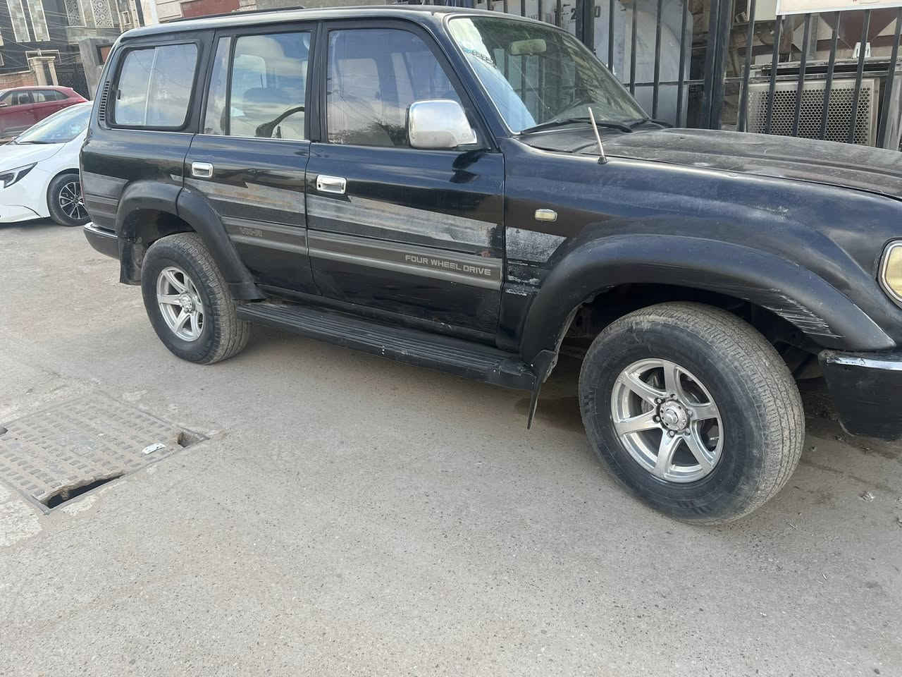 لاندكروز 1994 رقم انكليزي تحويل ثاني يوم محرك vvt ٢ ونص مكينه تبخر شويه بطنهه يرادلهه ترتيب السعر ٥٥ رقم الهاتف ***********
