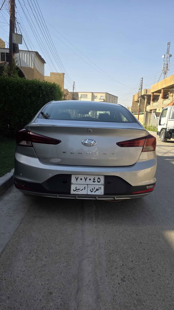 5NPD74LF2LH557214
السلام علیکم
النترا 2020 امريكي
كيرها محور من CVT الى AT 
ماشية 43 الف ميل. 
ضربتها جاملغ خلفي جهة السايق فقط.  
بيها  رصعات بسيطة 
رقمها اربيل بأسم الشركة. يعني عندي وكالة. 
بيها رادار امامي و كاميرا خلفية و اتو ستوب و تحديد مسار 
رايدها ب 137 ورقة و بيها مجال 

للاتصال على الرقم او الواتس اب 
*********** Erlangen, BY
