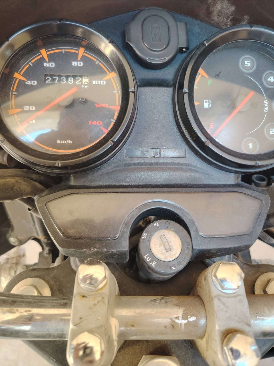 سلام عليكم بوكسر كلاسك ماشية 27 حقيقي كيج سرعة شغال مكان بغداد التواصل على الرقم فقط مكلف بنشر
*********** بي واتساب
