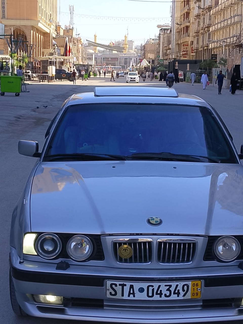 السلام عليكم يحفظكم جميعاً 520كير عادي بيع او مراوس حسب القناعه السعر 65 مكينه بيه رنك فقط ‏‪***********‬‏
