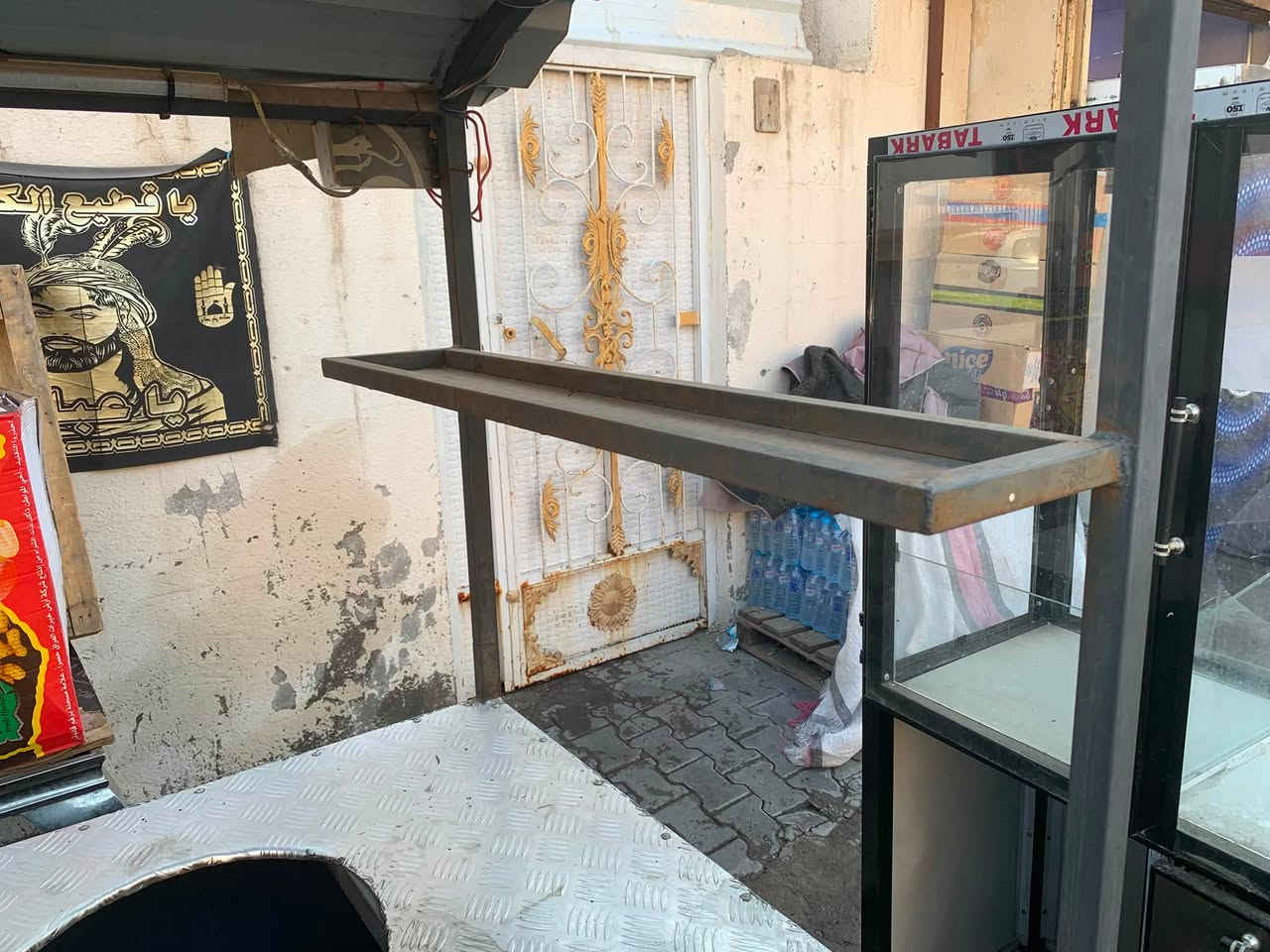 عربانه لبلبي للبيع نضيفه جدا يحتاجلها فقط صبغ صار ٨ اشهر من سويتها نوع الحديد جيد ٣ عيون وياها جدوره ٣ وياها منضم صوندات عنوان البصره الجمهورية 

‪وتساب ‪+964 772 478 2757‬


**إذا كنت صاحب هذا الإعلان وتريد حذفه لأي سبب، رجاءا أرسل رسالة إلى الدعم الفني**