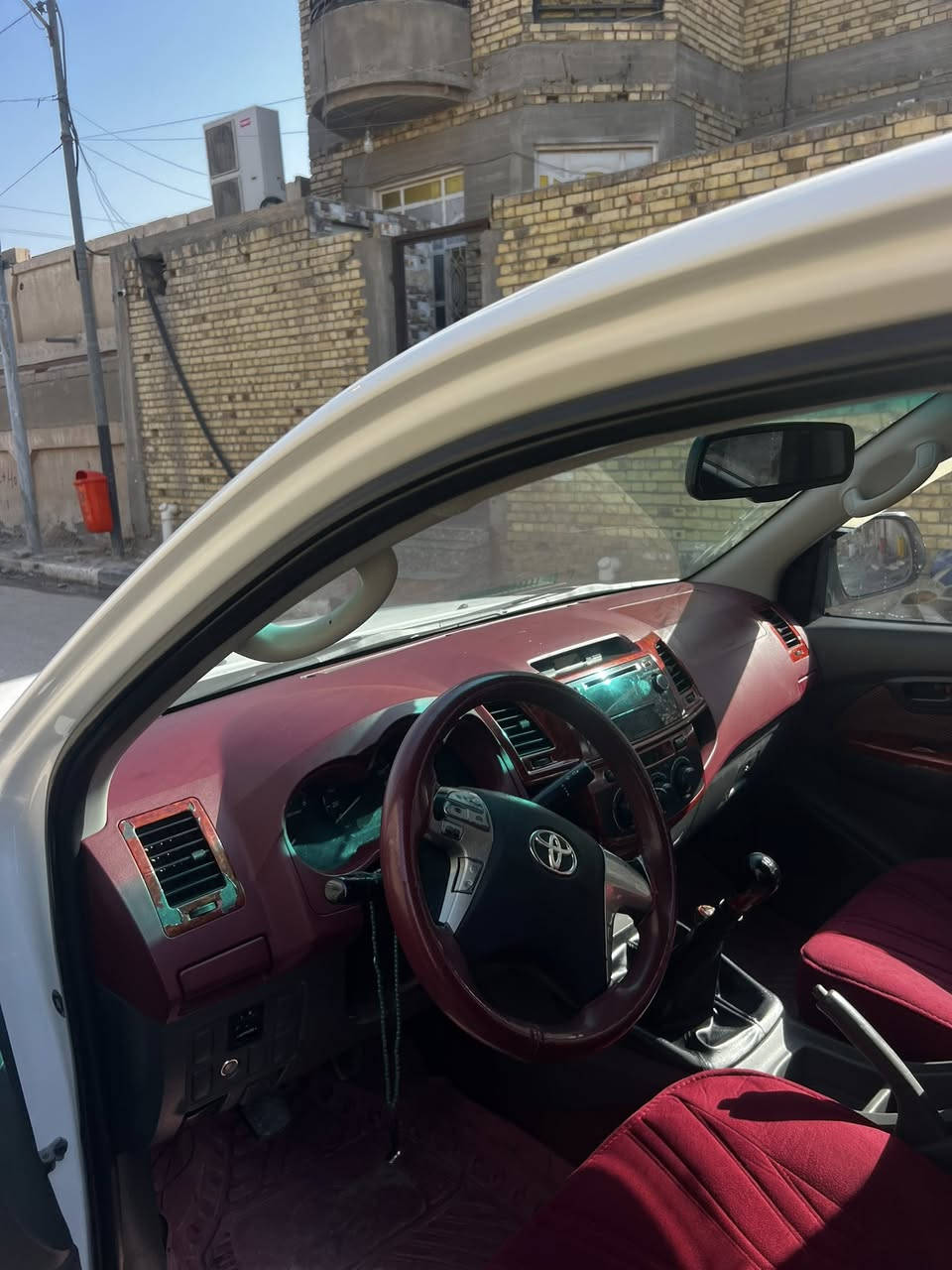 السلام عليكم بيك أب هايلوكس كاز كاز موديل 2015 بيها فقط بنيد مبدل وصبغ بالبدي جهه السايق وباب البدي مبدل الباقي مكفول 
سنويه جديده لغايه 2030
((بيها باج لحقل مجنون النفطي))
الموقع البصرة قضاء الدير 
السعر 180بيها مجال 
الاتصال ***********
