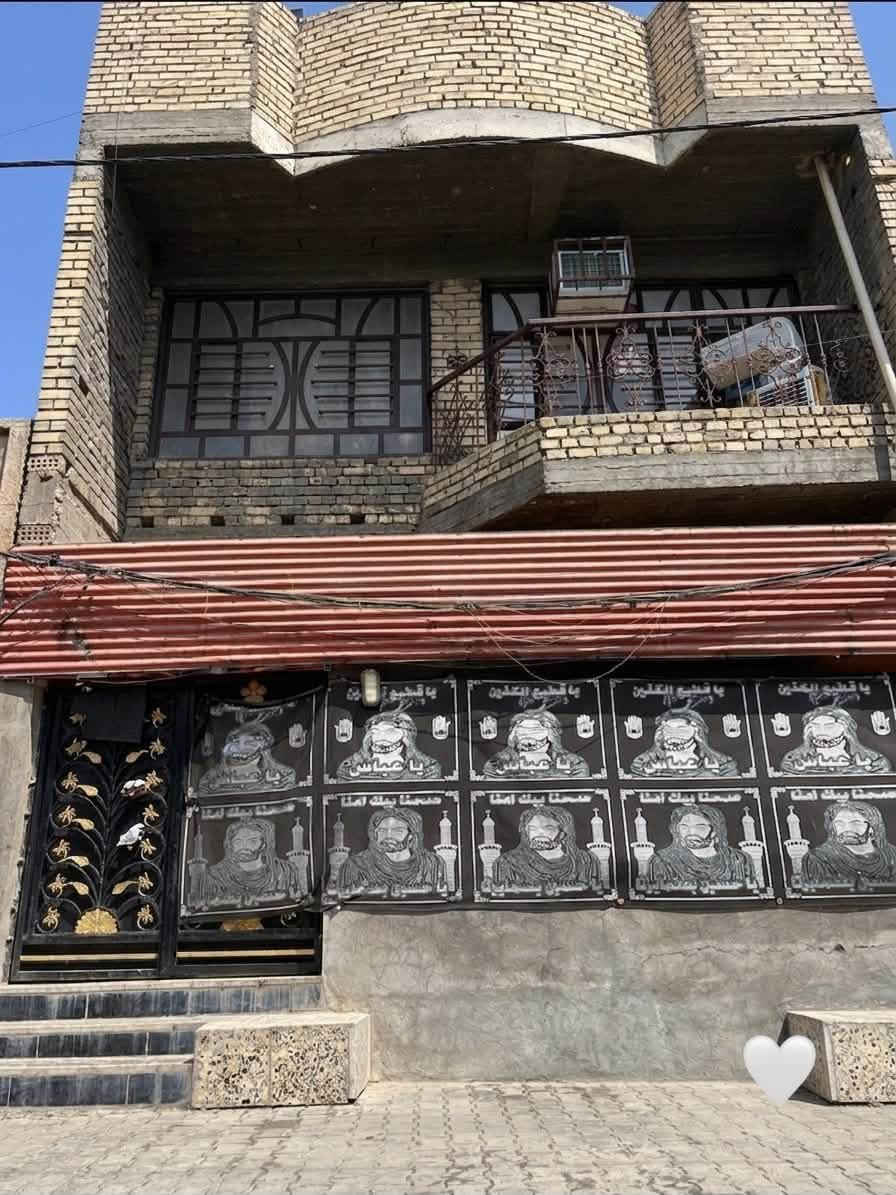 نصف قطعه للبيع طابقين مسلح حـديد الموقع الشعله قطاع الثامن قرب بانزين خانه القديمه خلف خدمات حيدر الساعدي للاستفسار على هاذا الرقم ***********
