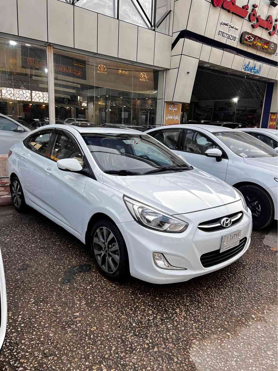 اكسنت 2016 خليجي مكفوله والسونار مرفق بالمنشور 
مكينه 1600 … فول تحكم ستيرن … شاشه مع كاميرا …. ويل كب … كشاف … سبير بلادي مانازل مع عده كامله … ماشيه 120 كم … جديده جداً سعر 125$ مكاني حله *********** حلة, بابل
