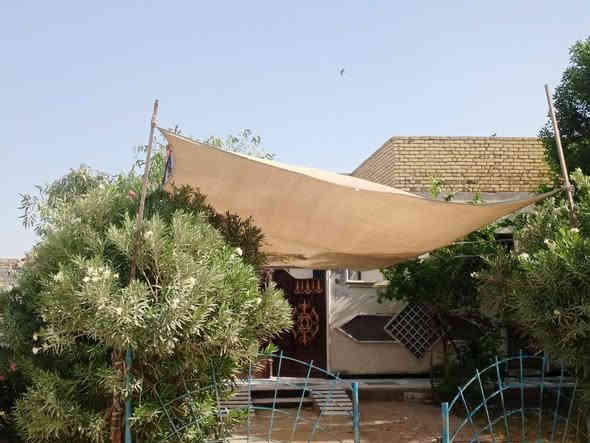 السلام عليكم
مكلف بالبيع
بيت زراعي للبيع مساحته ٢٠٠ متر
مع قطعه مسيجه بصف البيت ٢٠٠ متر
شارع المحطه نهايته يم المولد
كافه الخدمات متوفره من ماء كهرباء تبليط
مدارس ٢ قريبات عليه مركز الشرطه مسافه عنه
المعلب قريب عليه
لسعر المطلوب
البيت ٦٠ مليون
القطعه ٢٠ مليون
للاستفسار
***********
 للاتصال او وتساب
