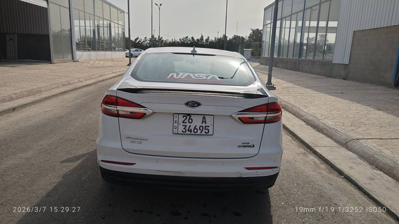 فورد فيوجن ٢٠١٩ هايبرد
نظيفة وبدون ايرباك 
بأسمي وتحويل ثاني يوم 

حادثها خفيف باب السايق وشوية ع الجاملغ بدون ايرباك وانطخت هنا بالعراق بعمود وهو راجع ع البك بابين عكس السايق 

- محرك ٢٠٠٠ تنفس طبيعي 
- ماشية ١٧٣ الف كيلو 
- فول مواصفات عدا الفتحة 
- بصمة وتشغيل عن بعد 
- كود ابواب 
- شاشة كبيرة ( كار بلي ) 
- حساسات خلفية ورادار امامي تفاعلي ورادارات خلفي وجانبي ( نقط عمياء ) 
- اوتو ستوب 
- الثبات ع المسار 
- منظومة زنون فوول 
- تبريد خلفي 
اقتصادية جدا بالصرف 
السعر ١٢٠ ورقة 

عنواني : بغداد وزيرية 
للاستفسار ع الخاص


**إذا كنت صاحب هذا الإعلان وتريد حذفه لأي سبب، رجاءا أرسل رسالة إلى الدعم الفني**