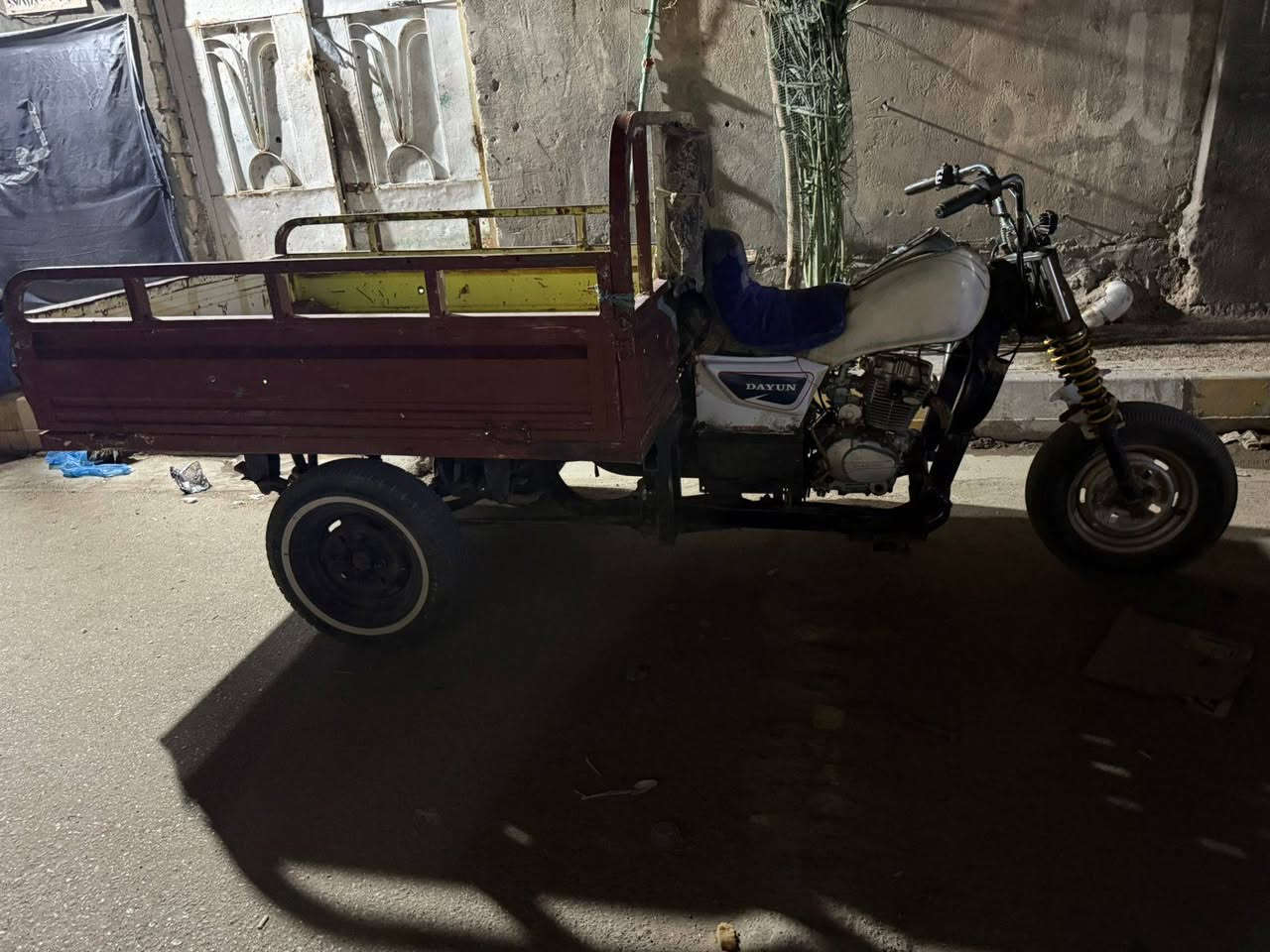 علام عليكم ستوته مديل واحد وعشرين كلك مكفوله عشاير مكينه خير من الله لا تبخير ولاتنقيص  السعر واحد وبيه مجال***********
