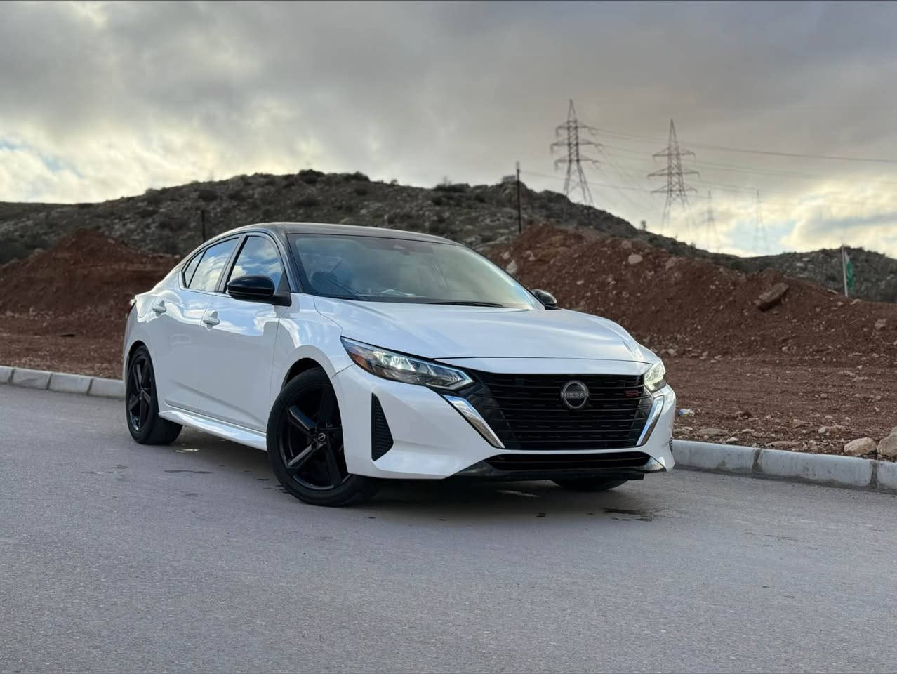 نيسان سينترا 2024 مواصفات sr سقف اسود بيها بونيد صبغ او شبر صندوق او شبر تعديل بارد جاملغ الخلفي السياره بدون دواخل شرط بدون شاصي او بدنة شرط شرط بدون ايرباك السياره جديده السعر 145 او مجال قليل للشراء اتصل واتس اب *********** دهوك, العراق
