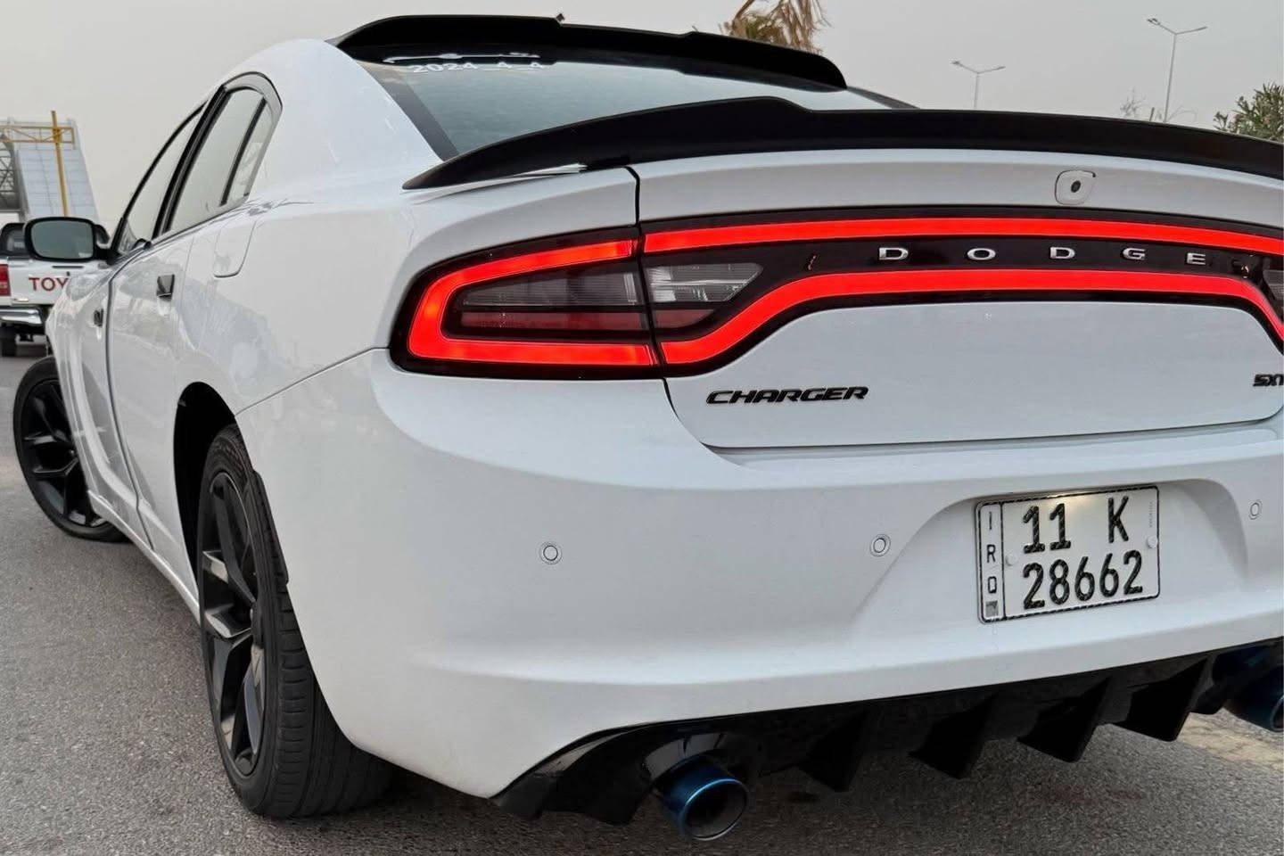 للبيع جارجر SXT موديل 2019 ابيض اللون رقم بغداد الانكليزي
محرك 6 سلندر vvt
تشغيل عن بعد
شاشة وسط متعددة
تحكمات ستيرن
مثبت سرعة
نظام مانع انزلاق
حساسات خلفية
اضاءة LED
كاميرا خلفية
السيارة ماشية 89 الف كيلو وقابل للزيارة
حادث السيارة جاملغ أمامي راجع على البارد Bdr والسونار موجود بالصور 
كير محرك مكفولات سيارة نظيفة مال جناي 

🟪 السعر  :: 250 وبيها مجال للشراي 
للإستفسار الاتصال على الرقم ***********
مكان السيارة :: صلاح الدين قضاء الدجيل
