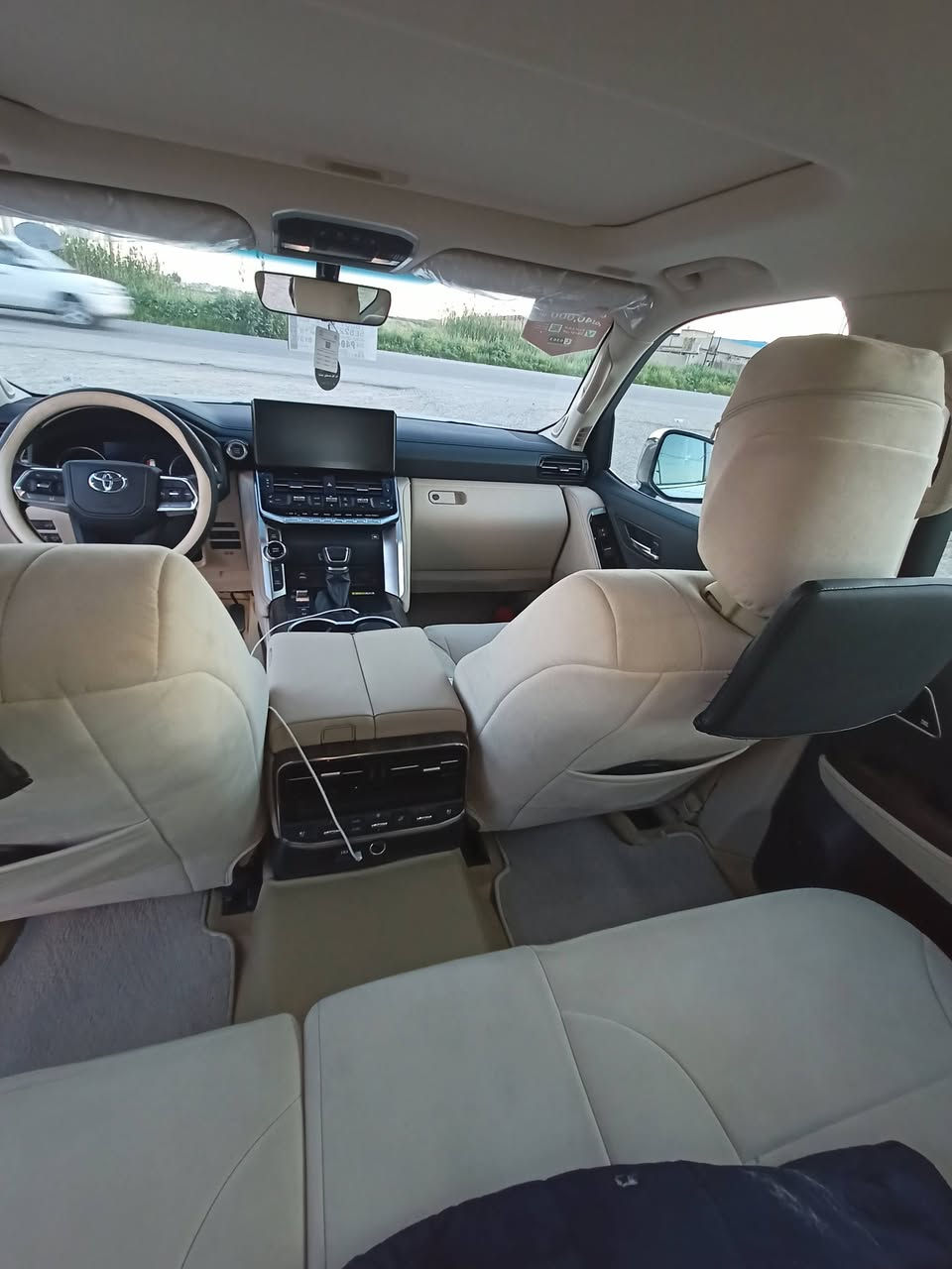 لاند كروز VXلمتت شركه SAS 2023
مكفوله كفاله عامه 
0750 319 2651
