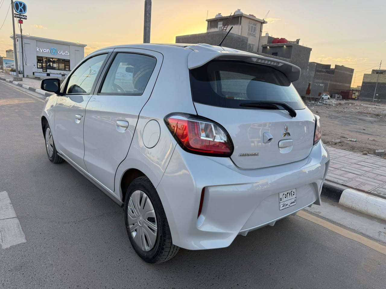 ميراج 2024 ESوارد امريكي
محرك 1200
ماشية 6الف
 مكان سيارت كربلاء
 بدون رقم بسمي السعر 75$
حادث تبديل بنيد وتعديل بارد نص جاملغ  لباقي مكفول
***********
***********
