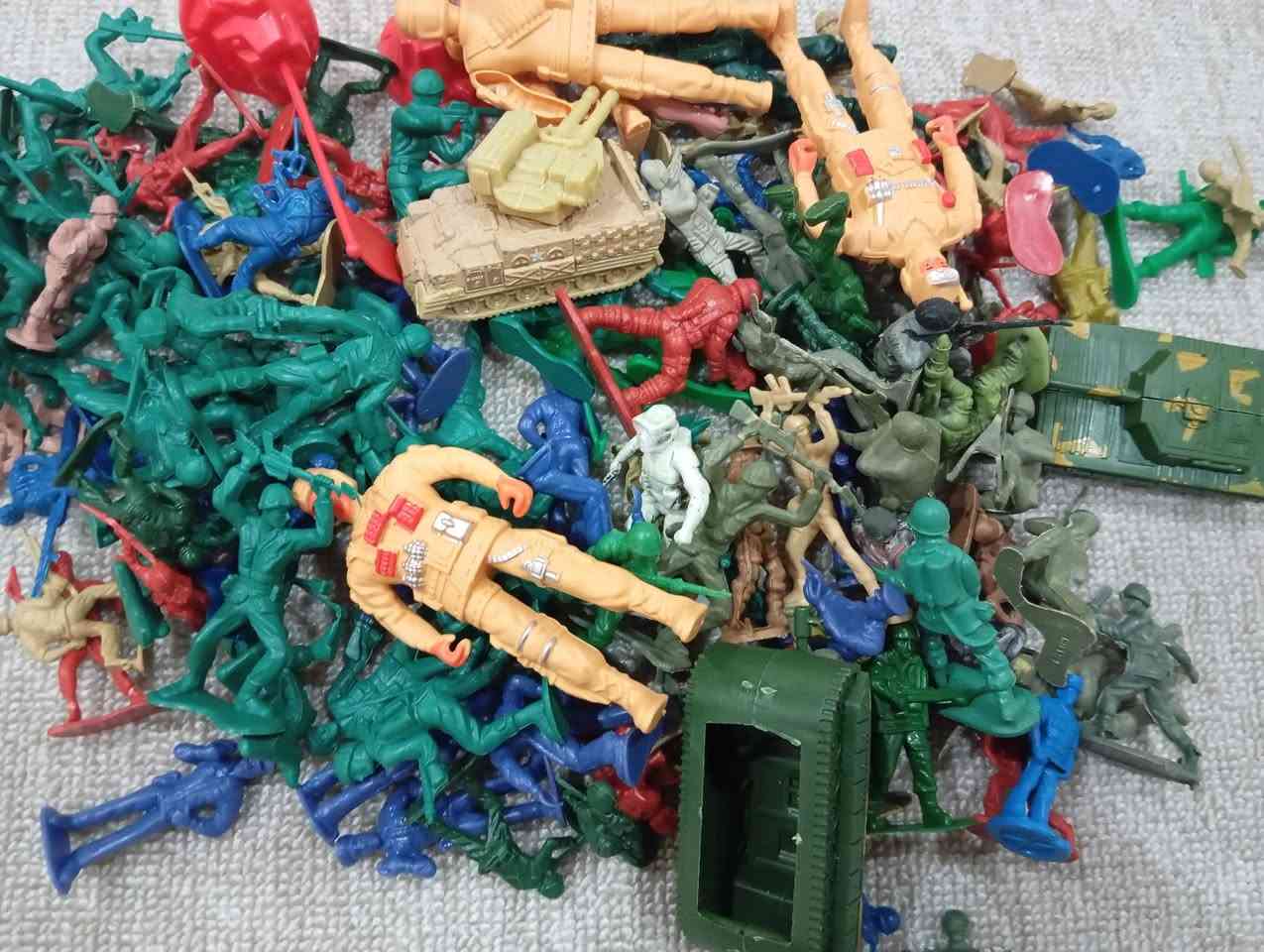 ١٢٠ قطعة للبيع و التوصيل موجود سعر ١٠ الاف


**إذا كنت صاحب هذا الإعلان وتريد حذفه لأي سبب، رجاءا أرسل رسالة إلى الدعم الفني**