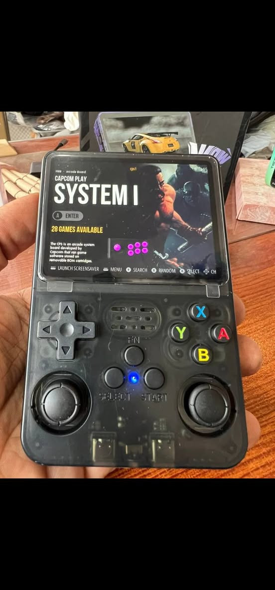 (ب 25 الف ) جهاز الألعاب المحمول R36S.
-رام 64G. يحتوي على 15,000 لعبة مدمجة
- المحاكيات المدعومة:
    - PSP
    - PS1
    - N64
    - GBA
    - SNES
    - سيجا
    - جيم بوي
    - نينتندو


**إذا كنت صاحب هذا الإعلان وتريد حذفه لأي سبب، رجاءا أرسل رسالة إلى الدعم الفني**