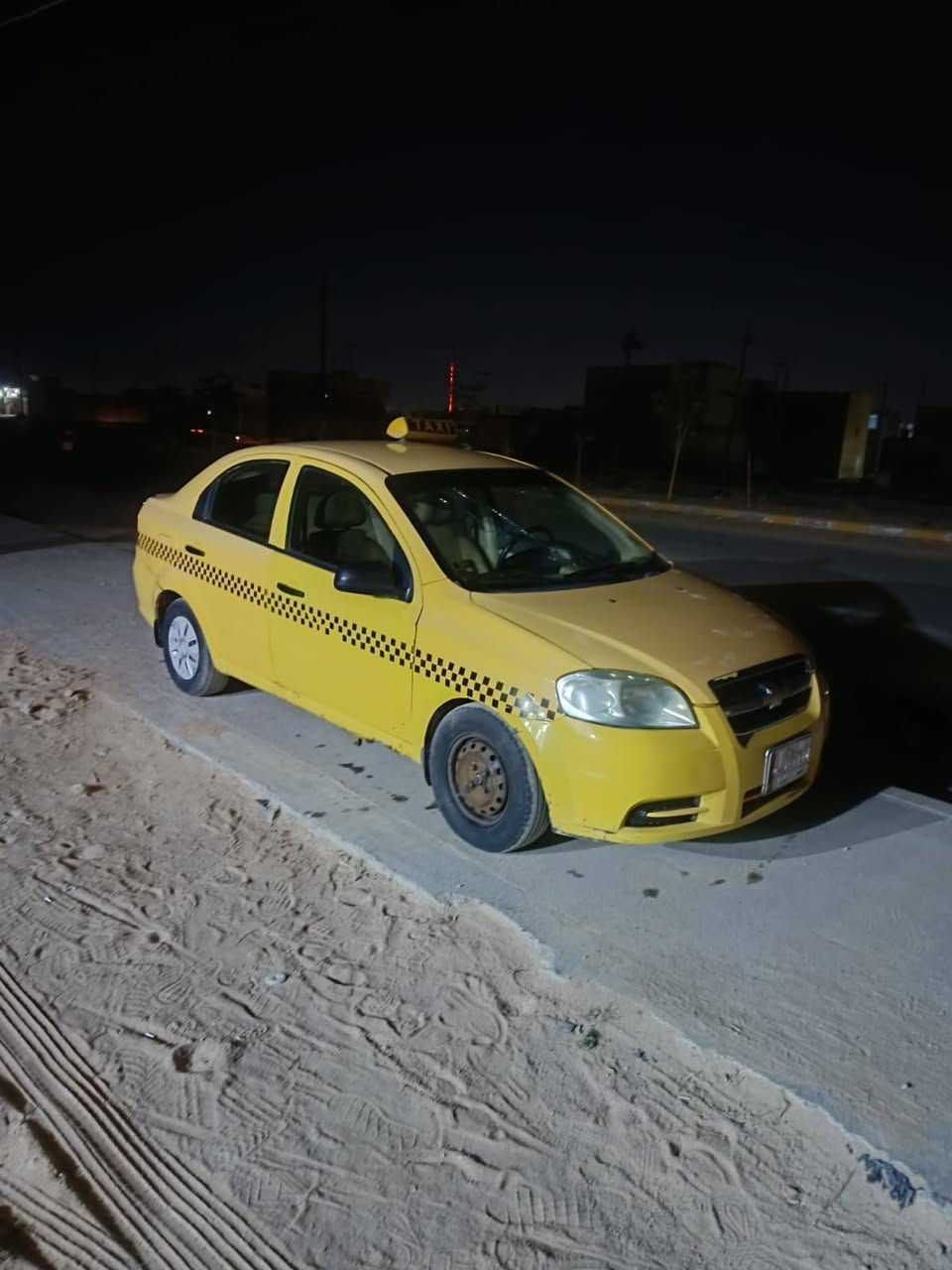 السلام عليكم افيو 2009
سيارة بيها باب وجاملغ جهة الصدر ومحرك ينقص دهن

الهيئة عليا
سعر 50
 مداور ثاني يوم

***********
