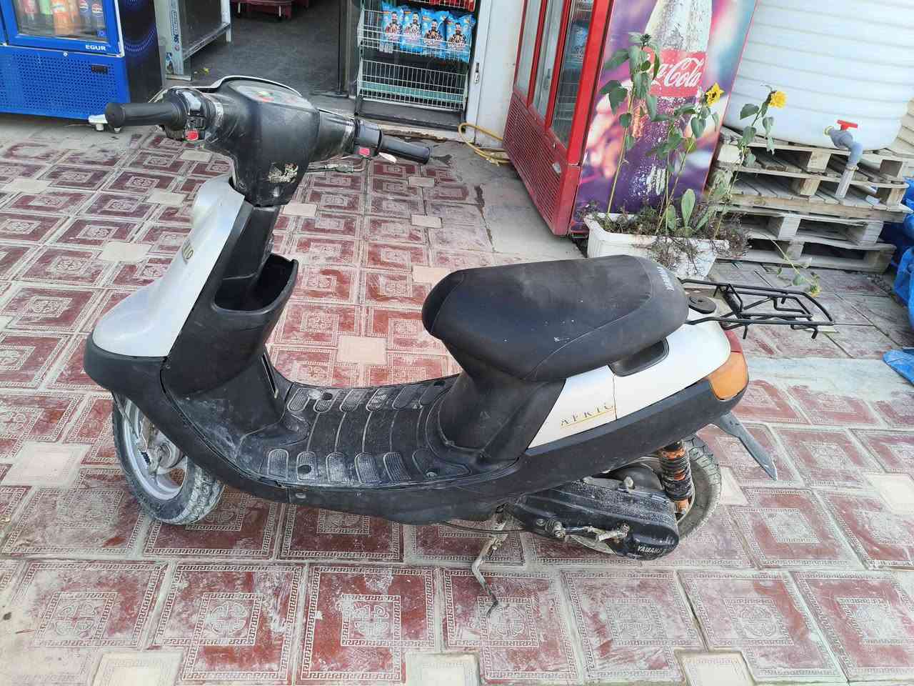 سلام عليكم 
دراجه بطه 2003للبيع
كفرات بلاد 
دراجه حلوه وناعمه 
كله شغلاه نضافه شوفت عينك 
سعر 300وبيه مجال قليل 
عنوان كربلاء قرب قندق البارون
***********
