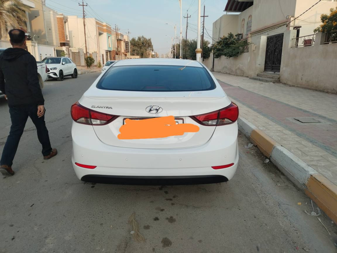 السلام عليكم
 الأنتراموديل ١٦ فول مواصفات ماشية ٩٧ كفالة عامة رقم انكليزي بغداد بأسمي
السعر150وبيه مجال قليل.... 
رقم الهاتف *********** ناصرية, ذي قار
