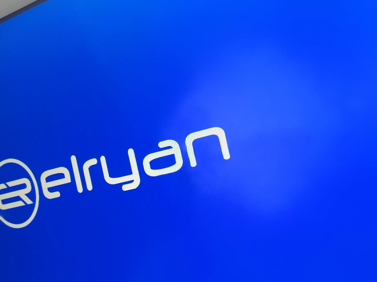 بلازمه البيع حجم ٤٢
سعر ٢٥٠وبيهه مجال رقمي ***********
