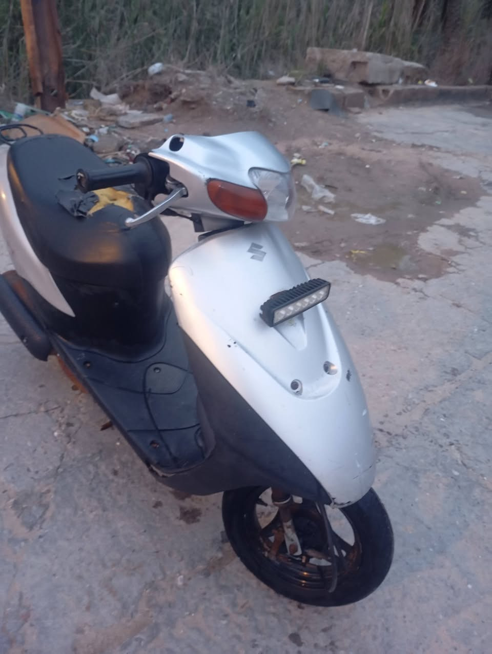 سازوكي خفاش كلشي شغال بيها سلف عوزها باتري مكاني بصره 
 سعررر 150 شراي يدخل خاص


**إذا كنت صاحب هذا الإعلان وتريد حذفه لأي سبب، رجاءا أرسل رسالة إلى الدعم الفني**