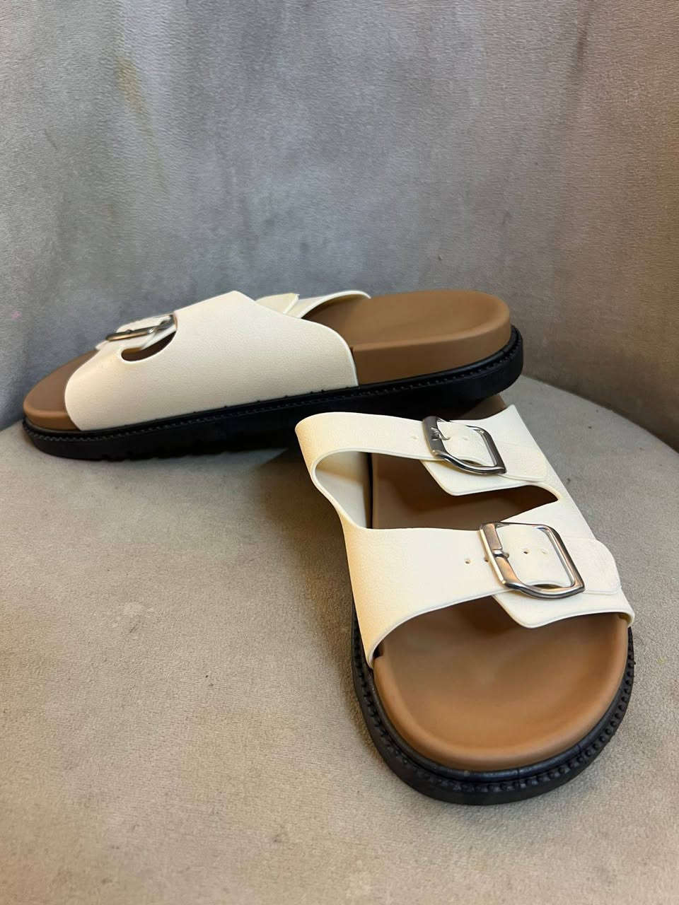 السلام عليكم سعر القطعه ب ٣ آلاف دينار ،🔥👇 يوجد توصيل للتواصل واتساب 🟢***********
