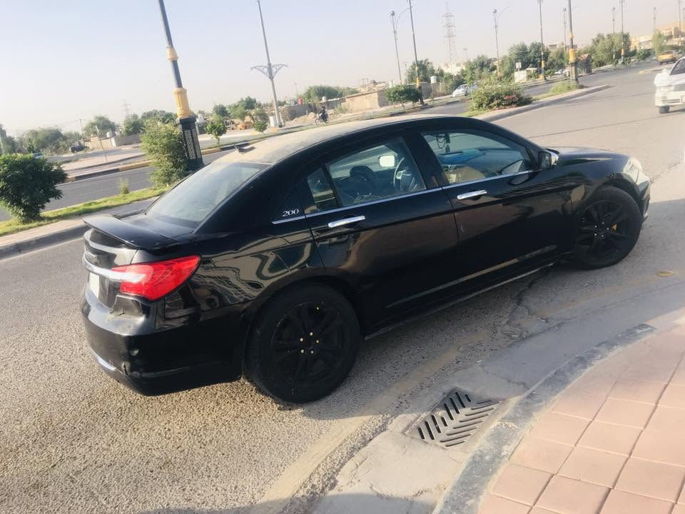 سلام عليكم  اعاده نشر بسبب الوعد الكاذبه مراوس فقط  اصووووولي كرايسلر C200 موديل 2012 مكينه 2400 مكينه تنقص شغاله وتمشي كلشي مابيهة كير 6 نمرة كفااله حداديه نقصهة دبلات اماميه فقط خلفيه 100‎%‎100 سنويه 27 
قاعده فيوزات جديده 
عبوه مال فيت بم كامله مال كصه جديييدة 
تايرات زينات 
المواصفات 
تحكمات ستيرن جهتين ✅ 
فتحه✅
شاشه قلاب ✅
كشنات جلد وتدفأة✅
كشن السايق كهرباء ⚡️ ✅ 
تحكمات خلف المقود و مثبت سرعه ✅ 
حجم الويل 18 انج 
 الأستفسار فقط واتساب 
  ***********
رحمه لواديكم المو شراي لايواعد ويراسل وشكراً 🤎
مكان كربلاء السياره عليهة غرامات 600 الأف عل مشتري الي يراوس وياي يعني مراح اخذ فرق مراوس فقط سوناتا الأنتره اوبتيمه من موديل 14 وفوك اقل لتراسل فدوه اروحلك 
مكان كربلاء
