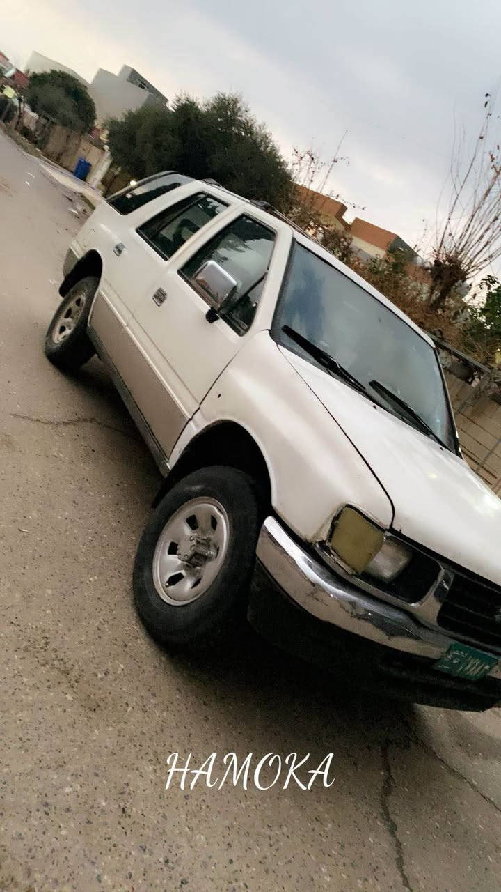 وپل ايسوزو موديل ٩٣گيرومةكينة اكسن بشرت سةنةوي باجة دكةل سيارة بئ عةيبة سعر ١٦ بيجك مجال رقم تلفون *********** دهوك, العراق
