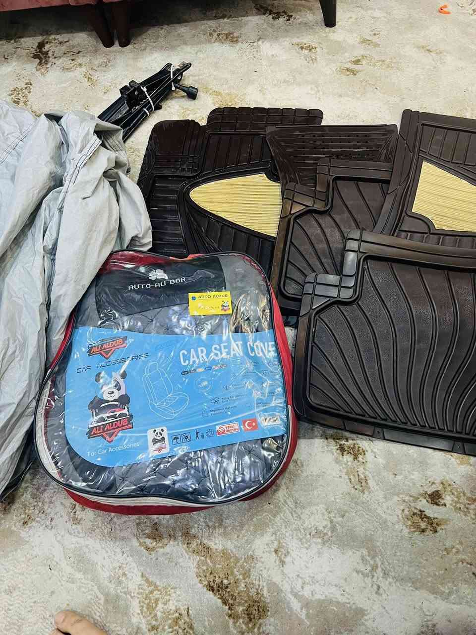 غراض سيارة للبيع جدد مكاني بغداد حي القاهرة سعر 50 قفل *********** توصيل موجود

دوشمة جديدة
جادر نصفي استعمال مره وحدة فقط
جك سيارة
دواسات
