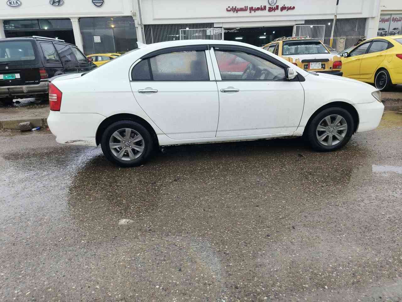 السلام عليكم  ليفان 2013
سنويه /29 
رقم /نينوى 
كربون/بيها 
 بيها  معجون شبر يم قبق البانزين وشبر بل جملغ الكدام ول بودن اشويه
ترهم معرض او بيع  
رقم/*********** بي واتساب
