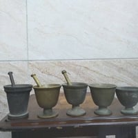 هاونات قديمة • ٥ قطع • موصل