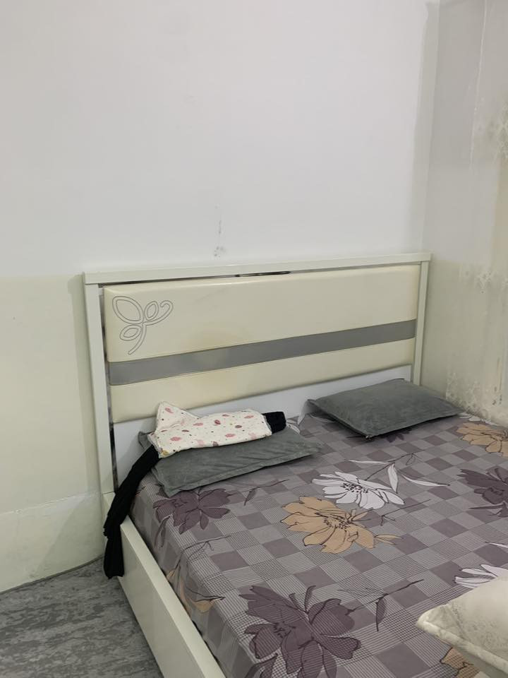 ئەم نوستنە بۆ فرۆشتن شوین سمود. بی عیبە ***********
