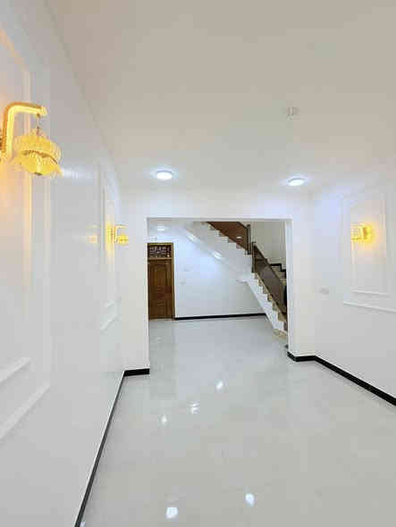 المساحه ١٠٠م طابو زراعي ملحق ميسان النجف
بناء درجه اولى 
شغل هندسي

#ملاحظه البيت جاهز من كلشي سطح شتايكر // خلاطات // مغاسل // تانكي وسخان// 

البيت مفتاح
السعر ٥٣ مع المجال

*********** وتساب
#ملاحظه يوجد لدينا دور بلقسط والمقدمه لا تقل عن ٢٥مليون
