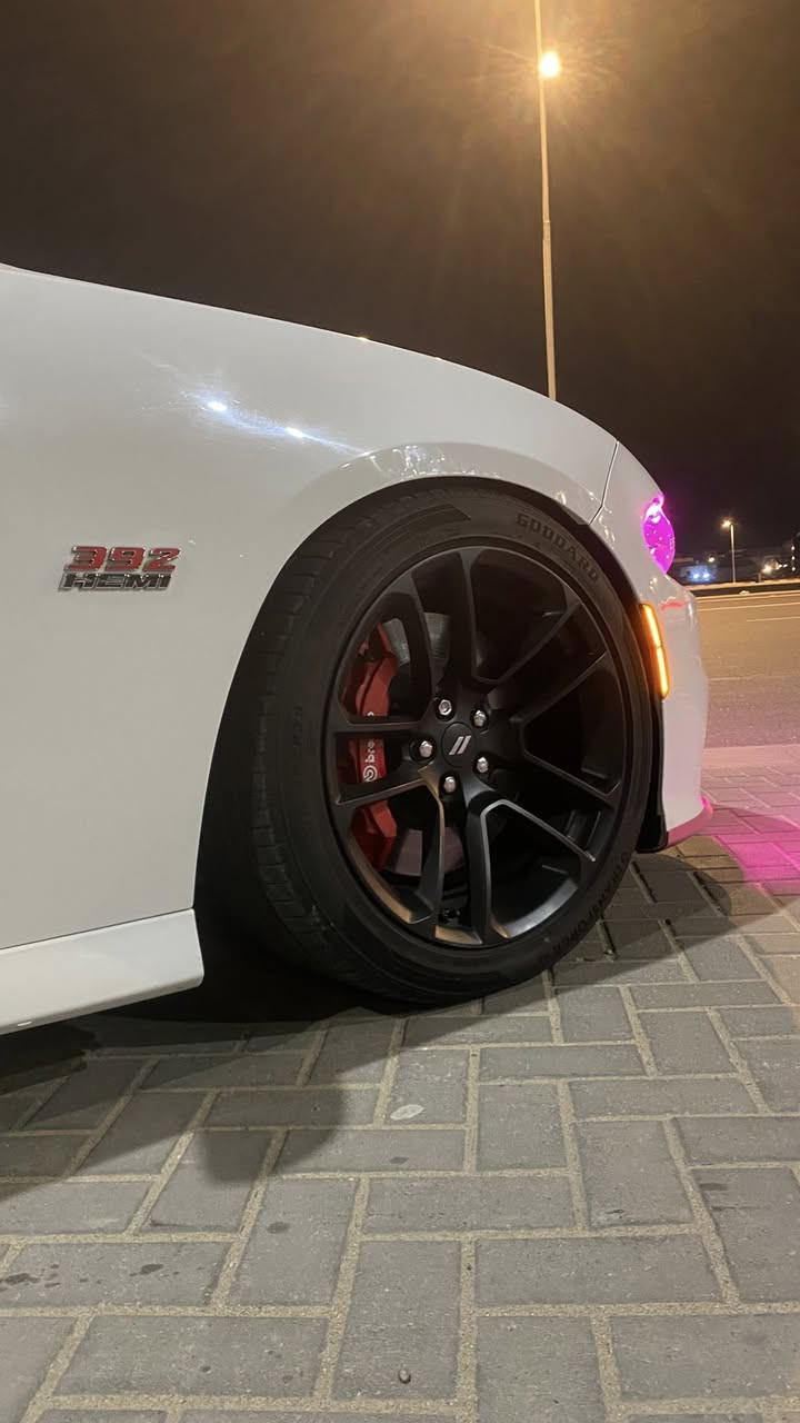 دوج جارجر سكات للبيع فقط

موديل 2020 لون ابيض

محرك 6400 / V8 

ماشيه 60 الف ميل 

رقم بغداد

( السياره مصروف عليها جاهزه من كل شي) 

المواصفات السياره فول واحد على واحد 

فتحه سقف

رادار امامي

تثبيت مسار

مانع تصادم 

إسترين تدفئه 

قياده ذاتيه

بصمة تشغيل + ابواب + صندوق 

 شفتات بل ستيرن 

حساس خلفي تحكمات استيرن 

ميموري خزن كرسي السائق 

سماعات ( Harman Kardon ) 

عدسات امامية LED+لد متغير جميع الالوان

رادار جانبي + نقطه عمياء بل مري 

كشنات كهرباء السائق والسكن 

كشنات كنتارا وجلد 

كشنات تدفئه وتبريد ( امامي + تدفئه خلفي

اويل كاج كان اصلي
فيت بم ريسنك بلكات ريسنك
دركه رياضي
***********
