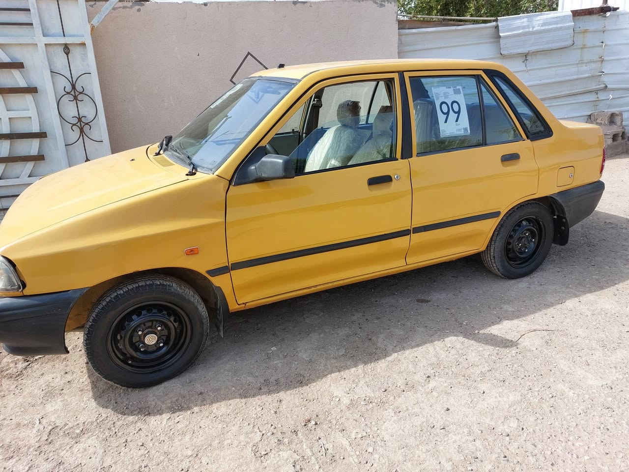 يالله السلام عليكم ورحمه الله اخوتي 
سايبه موديل 11 كرستال مكفول من الضربه كير مكينه برايد صدر خير من الله كهربائيات كلها شغاله تعال وشوف

بسم ابني سنويه ب شهر ال3 تنتهي شرط التحويل 
السعر 28 وبيها مجال حق الجيه المكان بغداد اليوسفيه 
***********
