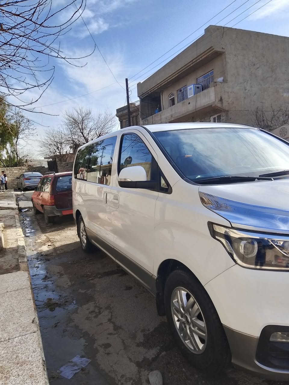 السلام عليكم تاركس 19 رقم اربيل هزه جديده بيها صبغ جاملغ خلفي من جهه السائق البونيد صبغ ***********
