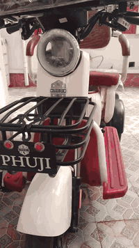 من رخصة الادمن للبيع دراجة شحن لذوي الاحتياجات الخاصة نضيف كما مبين بالمقطع السعر 750الف للجادين بيه  مجال قبل شهرين مشتريه الاتصال ***********
