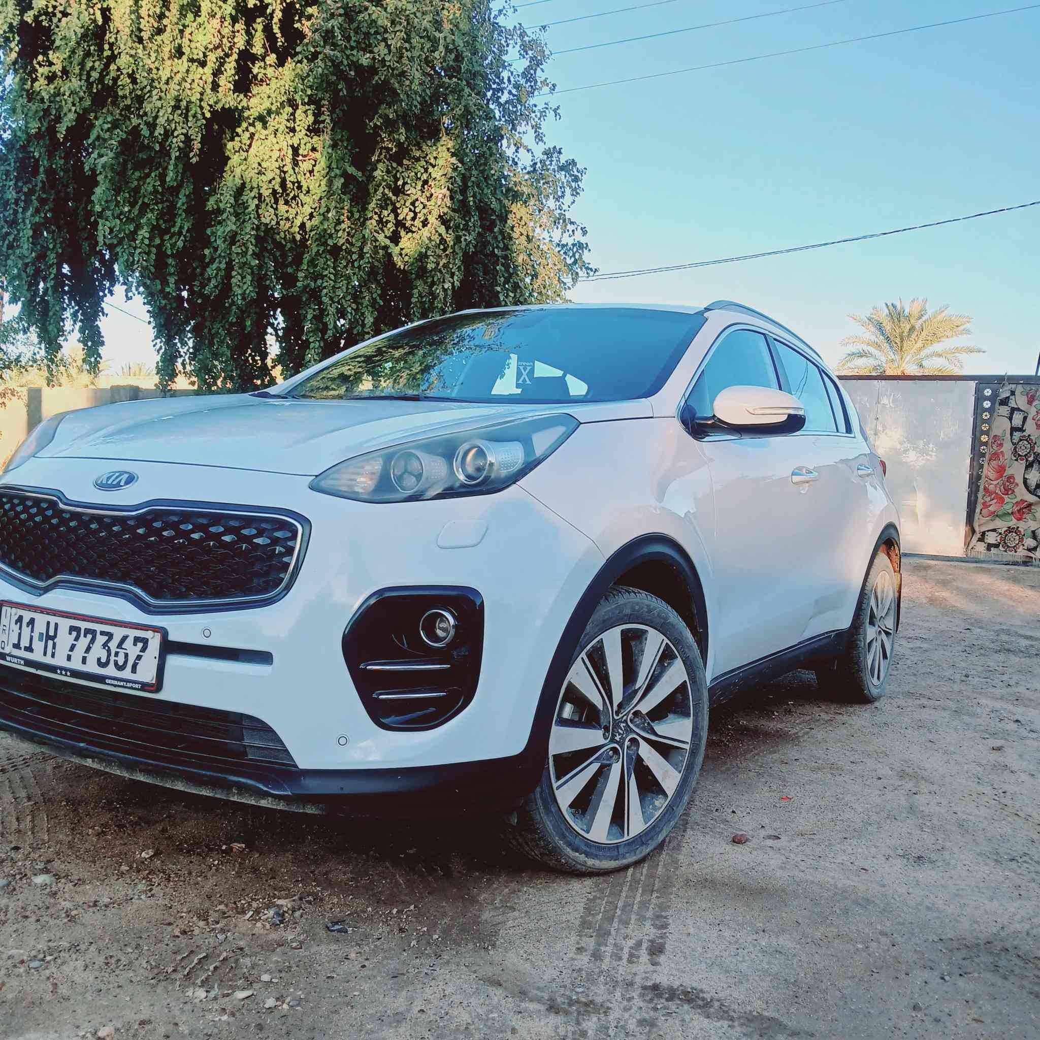 السلام عليكم سبورتج 2019 خليجيه سياره مكفوله كفاله عامه من عده صبغ بل باب خلفي اليسره الباقي كفاله عامه من صبغ وضربه وشخط صدر أمامي وخلفي كله جديد فول مواصفات عدا البنراما محرك وكير ع وضع الشركه رقم بغداد الجديد بسمي مكان السياره بغداد ابو غريب السعر 185 وبيه مجال رقم الهاتف *********** /***********
