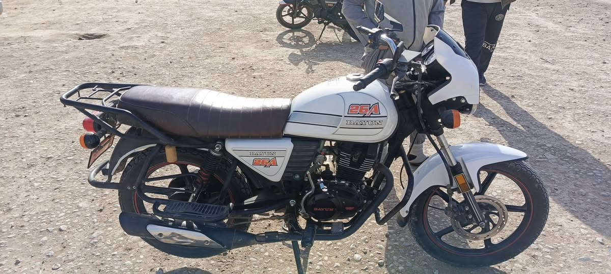 سلام عليكم دراجه البيع 25كفاله عامه وراق سكنر المكان صويره شارع 20 سعر 1500وبيهة مجال خاص او ***********
