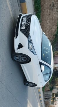 أكسنت موديل 21كوري محرك 16دوش كير AT السياره بلا ضرر بلا صبغ فقط كرت ك...