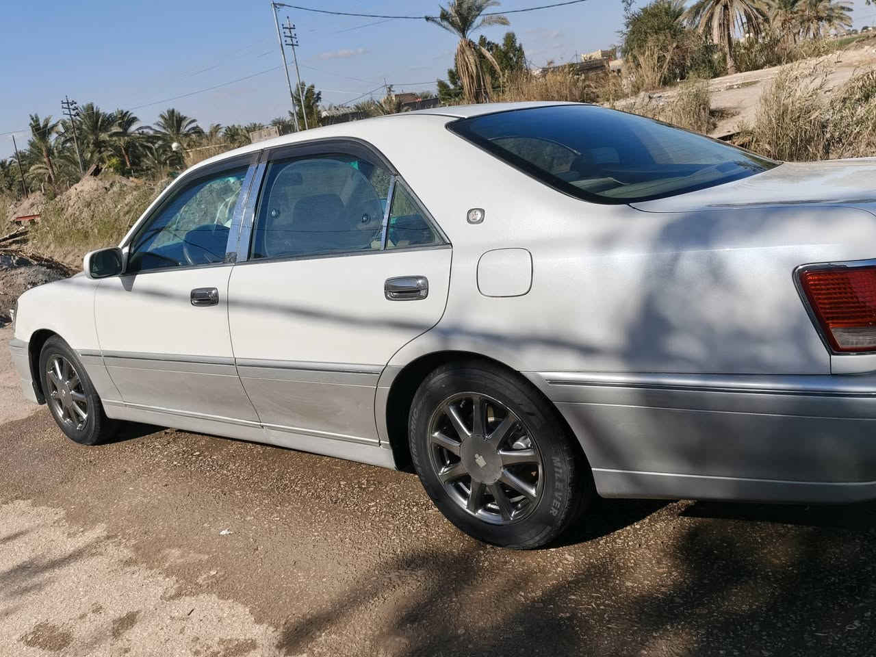 السلام عليكم . ملكة للبيع كفالة عاملة من الضربه والكصة والنقل جثة رقم انبار  3دكم  ديڤور الچبير. زنون ناصي  كامرة خلفية  السيارة احلى من الصور . عنوان السياره  نجف ./ عباسية . السعر 145 . وبية مجال حك الجيه للاستفسار الرقم  *********** .
