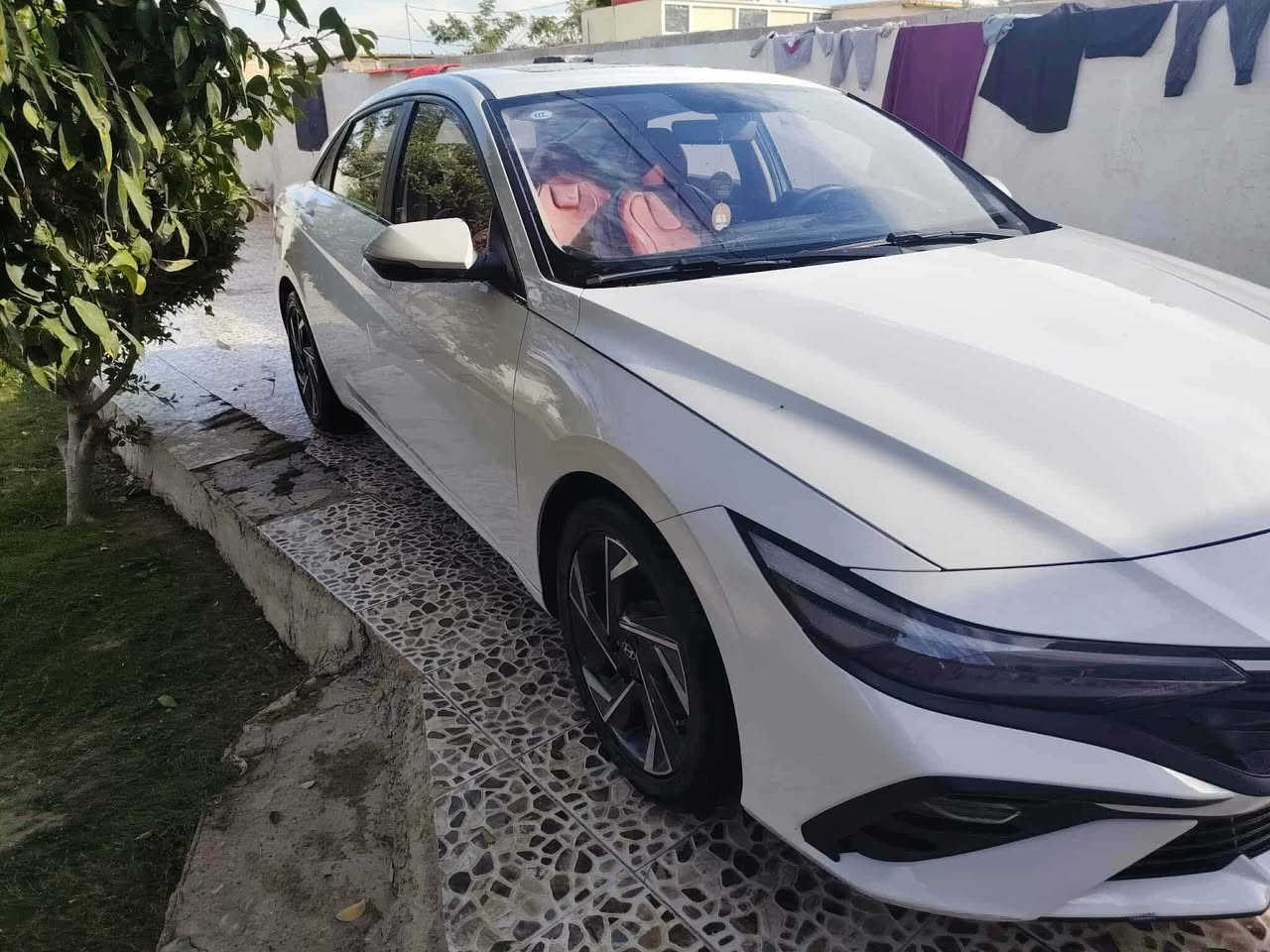 انتره ٢٤ تجميع مكفوله طلعتها على أيدي من الشركه دواخل جلد احمر مكاني ديالى الخالص ***********
